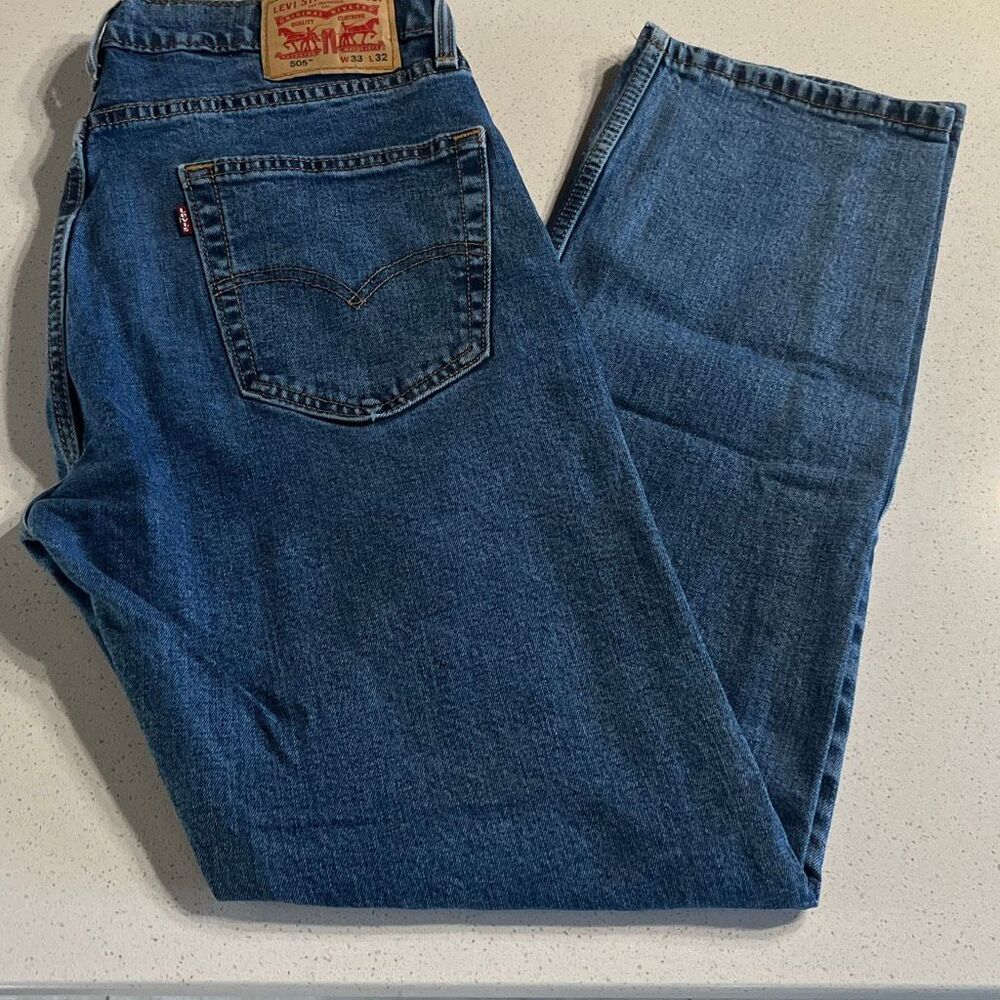 Levi’s 505 Classic Straight Leg Fit Blue Jeans Tagged 33/32